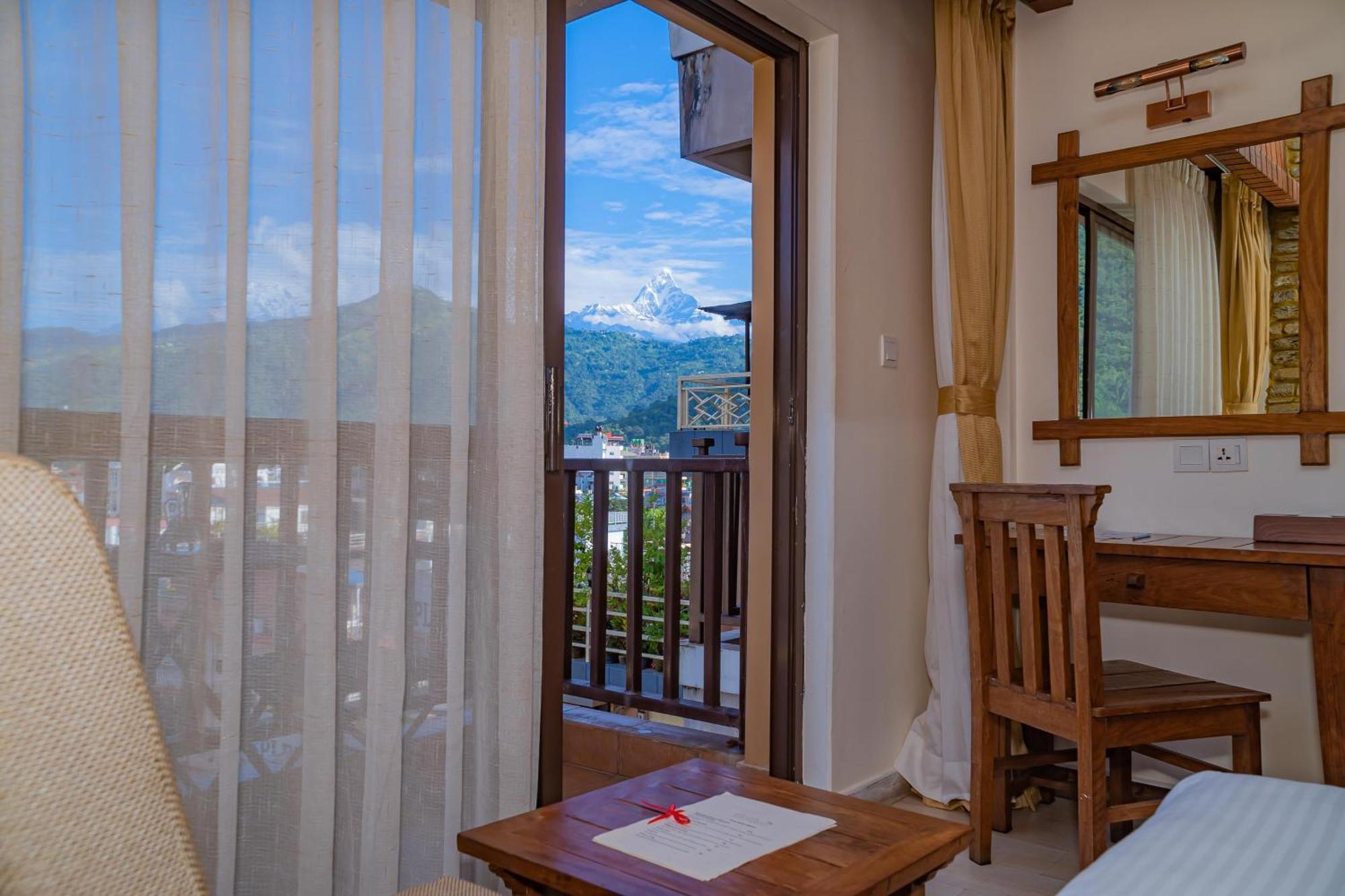 Pokhara Batika Exterior foto