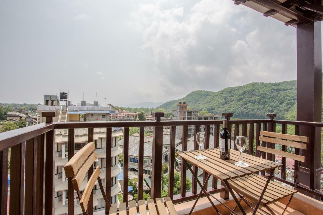 Pokhara Batika Exterior foto